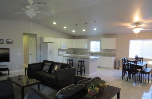 Joshua Tree Villa | Panoramic Night Lights
