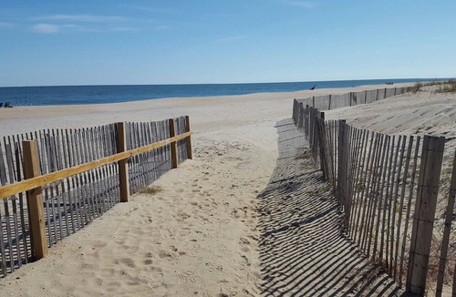 Bethany Beach Condo | Panoramic Oceanfront. Beautiful Five Star. The get-away for any season.