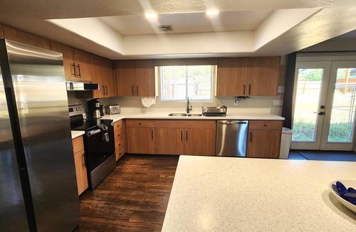 Munds Park House | Papago Pines - 5 bedrooms, EACH WITH ATTACHED EN SUITE BATHROOM & Smart TV