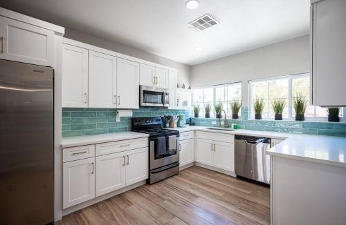 Las Vegas House | Paradise Palms - a Pool Oasis near STRIP