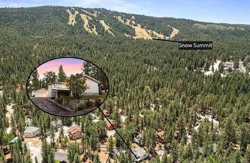 Fox Farm House | Paramount Escape Big Bear-Close to All -Tesla Universal EV- Foos Ball