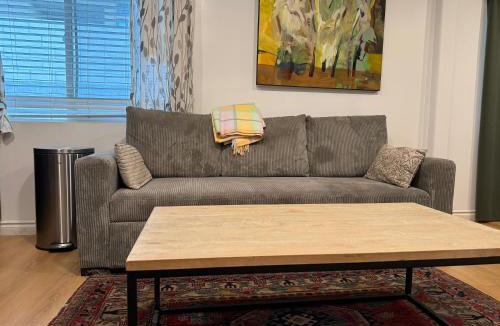 Pasadena Apartment | Pasadena Old Town Cottage