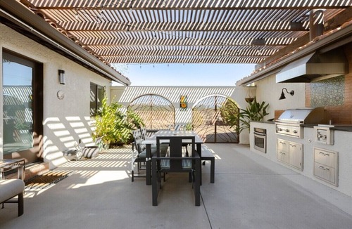Orange Ranch Estates House | Peaceful 4-Acre Desert Casita with Shared Hot Tub