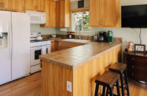 Arrowhead Villas Cabin | Peaceful Mountain Sanctuary w/central heat,AC,fireplace near Arrowhead Village
