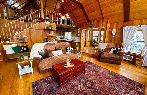 Prescott Cabin | Peaceful, picturesque, Cabin in the mountains !