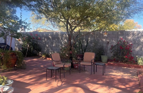 East Mesa Cottage | Peaceful Private 1-bedroom Casita in Mesa. AC, W&D, Private Parking & more!