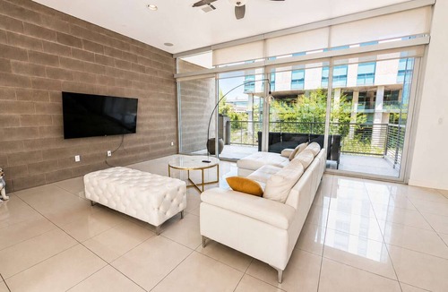 Riverside Apartment | Perfectly set 2-bedroom apartment with Pool!