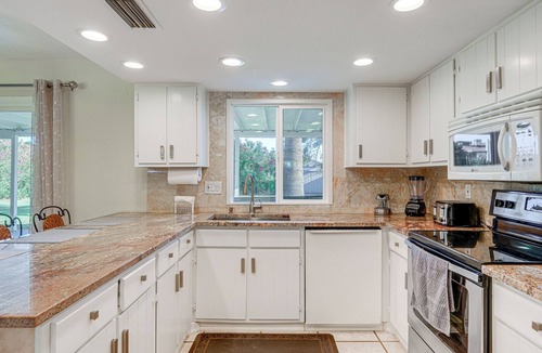 Dobson Ranch House | Pet-Friendly Home w/Pool Access & Yard in Mesa
