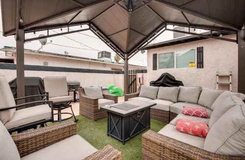 Richfield House | Pet-Friendly Las Vegas Home: Shared Pool & Hot Tub