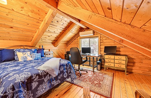 Munds Park Cabin | Pet-Friendly Munds Park Cabin Near Hiking Trails!