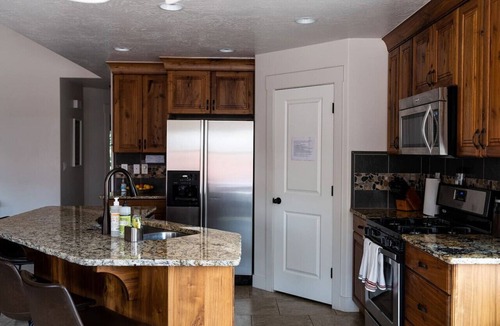La Verkin House | Pet friendly, Zion, Private Hot Tub