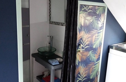 Neuilly House | PETIT STUDIO MANSARDE 2 PERSONNES