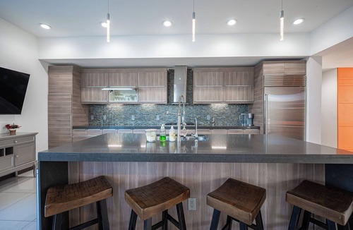 Spring Valley Villa | Phenomenal 6-bedroom villa with infinity pool in vibrant Las Vegas