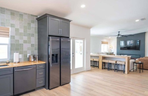 Lake Havasu City House | Pickleball | Pool Spa Sleeps 26 | Near Marina