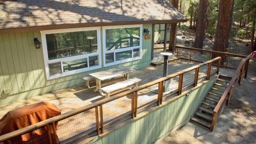 Ponderosa Apartment | Ponderosa Pines Cabin with Treehouse and Zipline