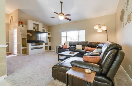 Fountain Hills Condo | Pool Access & Mtn-View Balcony: Fountain Hills Gem