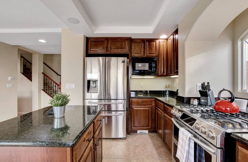 Las Vegas House | Pool/Spa-15 min from ✈️ & strip. Smart TVs Close to shopping 🍔 freeway, Costco