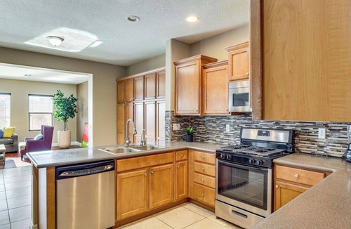 Sunrise Manor House | Premium Vegas stay Golf, Comfort and by the Strip