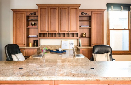 Sunburst Farms East Villa | Primrose by AvantStay | Extravagant Desert Estate w/ Theater & Pool