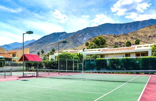 Canyon Corridor Condo | Privacy and serenity in this lushly landscaped community