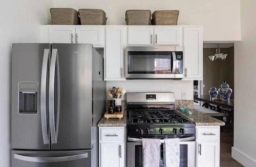 Sherman Heights Cottage | Private 2BR Downtown Retreat with Onsite Parking — Walk to Petco & Gaslamp