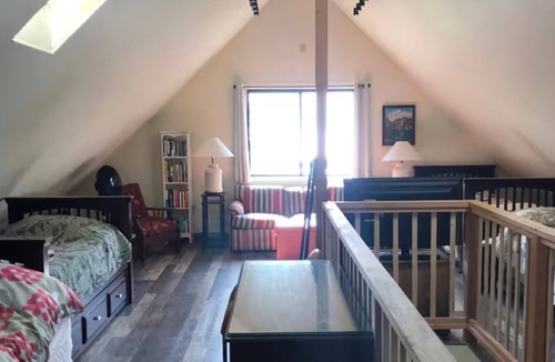 Gualala Other | Private Beach + 10-acre meadow with creek, Dog-Friendly Nature lovers Paradise!