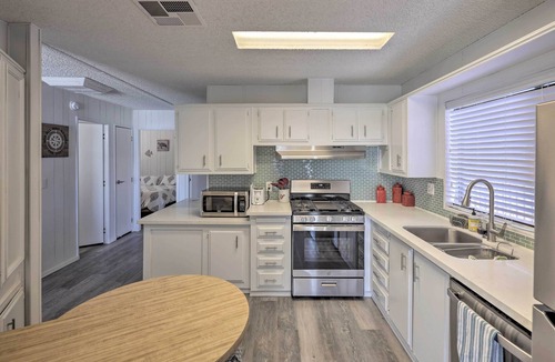 Holiday Shores House | Private Dock, Tons of Fun! Home on Colorado River