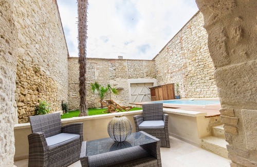 Gontaud House | Private heated pool, walk to restaurants, markets, shops in a historic town