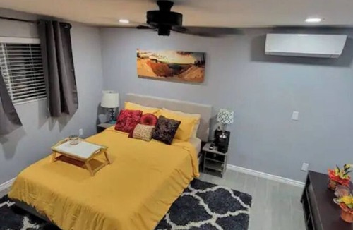 Country Gables House | Private Master Suite with private entrance- IN-ROOM MASSAGE AVAILABLE!