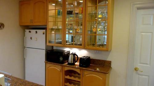 San Tomas House | Private nicely decorated studio