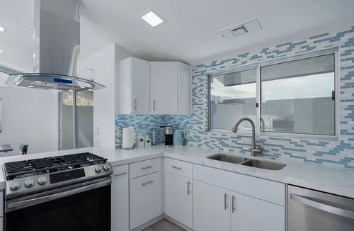 Twin Palms House | Private Retreat:Twin Palms Estate-Casita, Pool,Spa