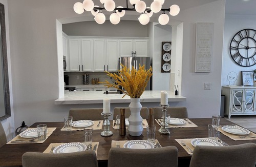 Phoenix House | PROMO 5% & 10% DISCOUNTS Remodeled Gem! Modern Home Near Airport & Old Town