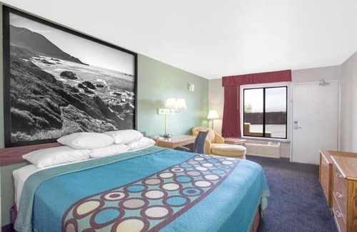 Barstow Apartment | Queen Bed|Accessible|Nsmk