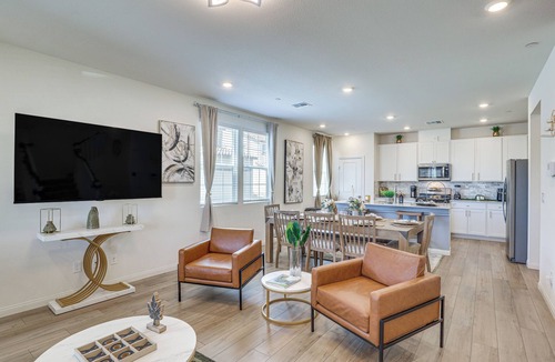 Henderson House | Quick Access to the Las Vegas Strip! Spacious Home