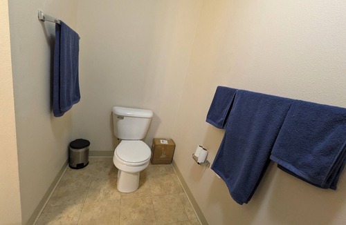 Central Oregon Apartment | Quiet, safe private 1bed/1ba in shared apartment surrounded by nature