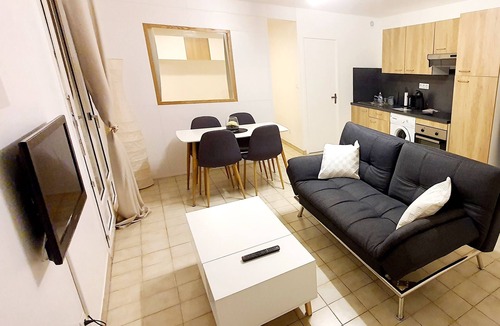Bourges Apartment | *Quiet & Warm