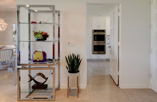 Casa Dorado Condo | Quintessential Mid-Century Modern Oasis in the Desert