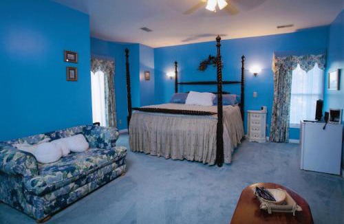 Versailles Bed & Breakfast | Rabbit Creek Bed & Breakfast