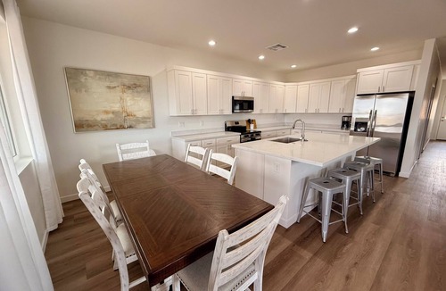 Greenehaven House | "Red Mesa Escape" Relaxing Beautiful Retreat @ Lake Powell Views, National Parks