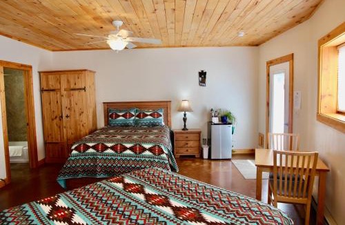 Moab South Valley Bed & Breakfast | Red Moon Lodge