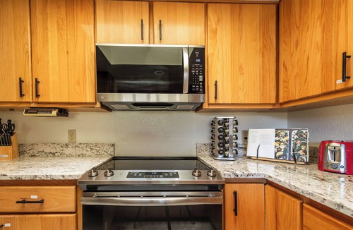 Oak Creek House | Red Rock Casita - minutes from Bell Rock w/Golf/Tennis/Pickleball/Hot Tub/Pool