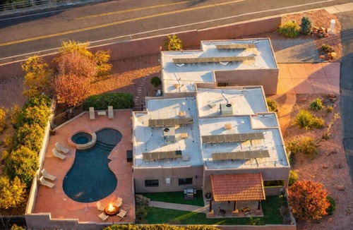Oak Creek House | Red Rock Views - Heated Pool, Spa, Firepit, & Billiards - Luxe 6BR Sedona Retreat