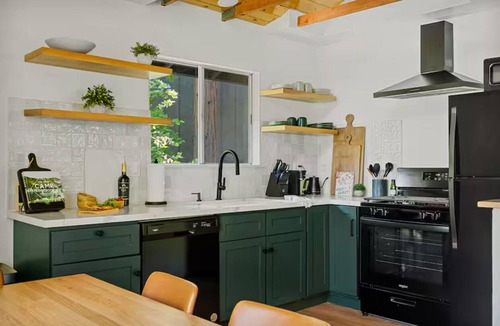 Arrowhead Villas Cabin | Refined Treetop Couples Retreat Yoga & Spa SunDeck