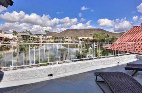 Arrowhead Lakes House | Reflections - Contemporary Lakeside Retreat with 4 Bedrooms and Heated Pool