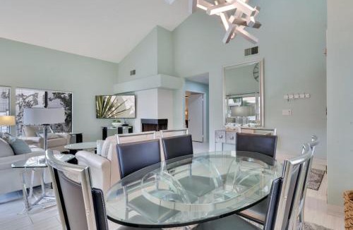 La Quinta House | Refreshing Desert Escape near LQ Resort