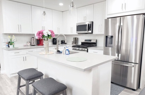 Summerlin House | Remodeled Pool Villa with High Ceilings Near Summerlin
