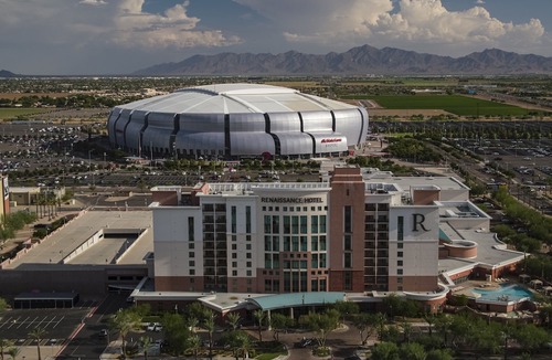 Glendale Sports and Entertainment District Hotel | Renaissance Phoenix Glendale Hotel & Spa