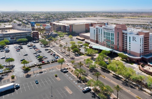Glendale Sports and Entertainment District Hotel | Renaissance Phoenix Glendale Hotel & Spa