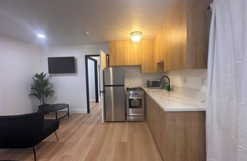 Hacienda Heights Apartment | Renovated Private Studio Suite + Kitchen & Parking