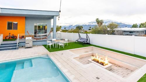 B-Bar-H Ranch Villa | Resort pool, Spa, Game Room, Fireplace & Billiards